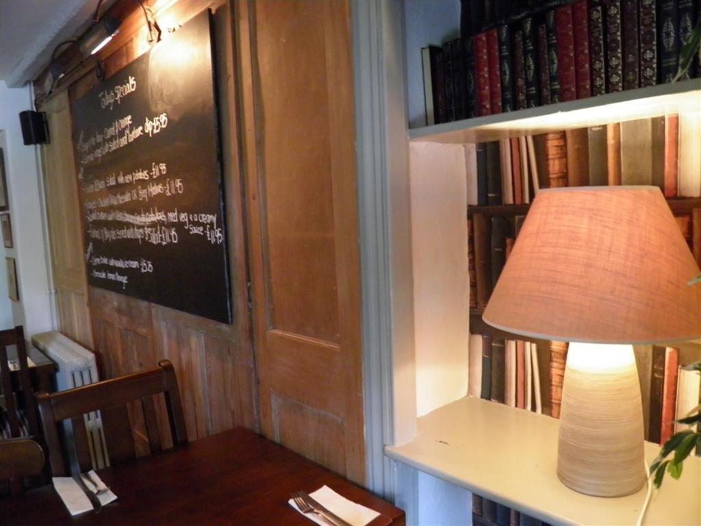 The Talbot Inn Eynsham Екстер'єр фото