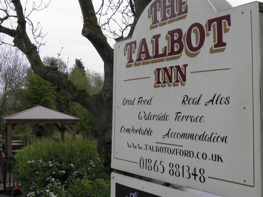 The Talbot Inn Eynsham Екстер'єр фото