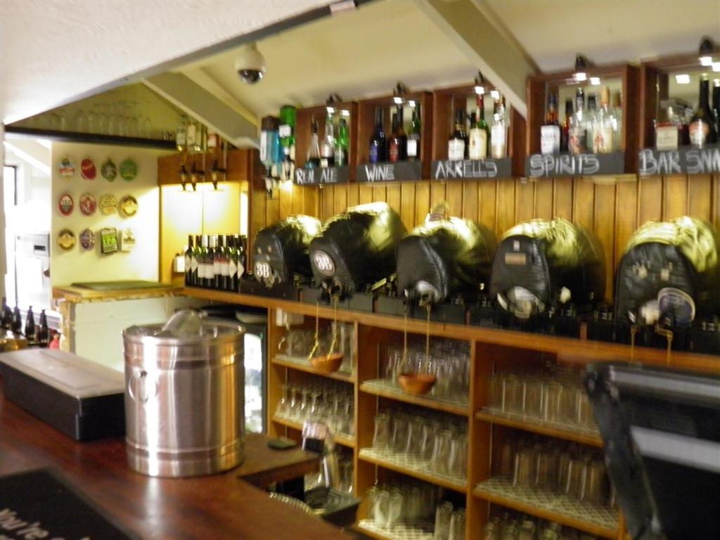 The Talbot Inn Eynsham Екстер'єр фото