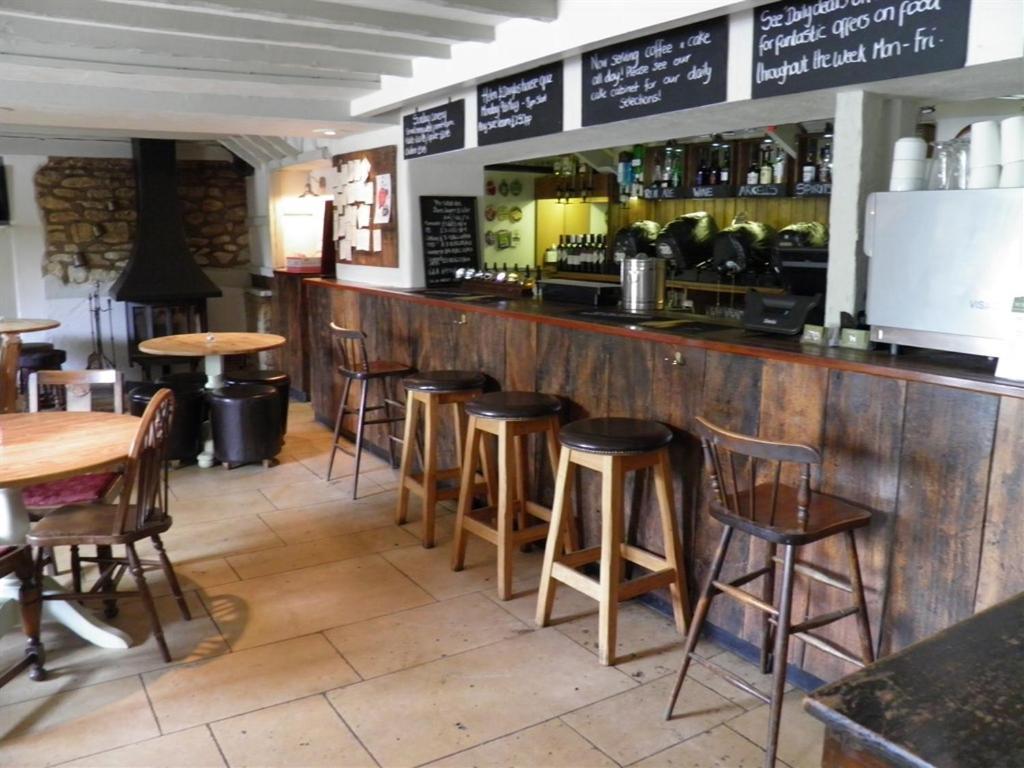 The Talbot Inn Eynsham Екстер'єр фото