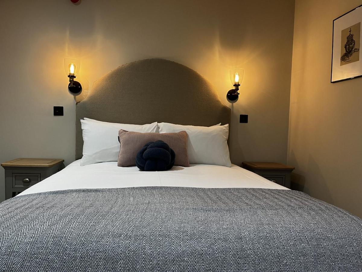 The Talbot Inn Eynsham Екстер'єр фото