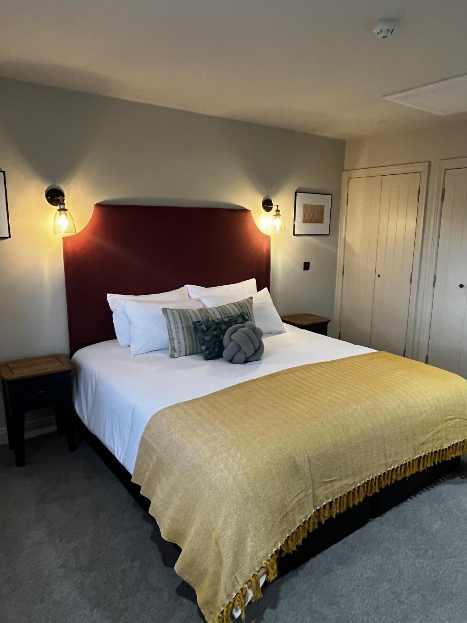 The Talbot Inn Eynsham Номер фото