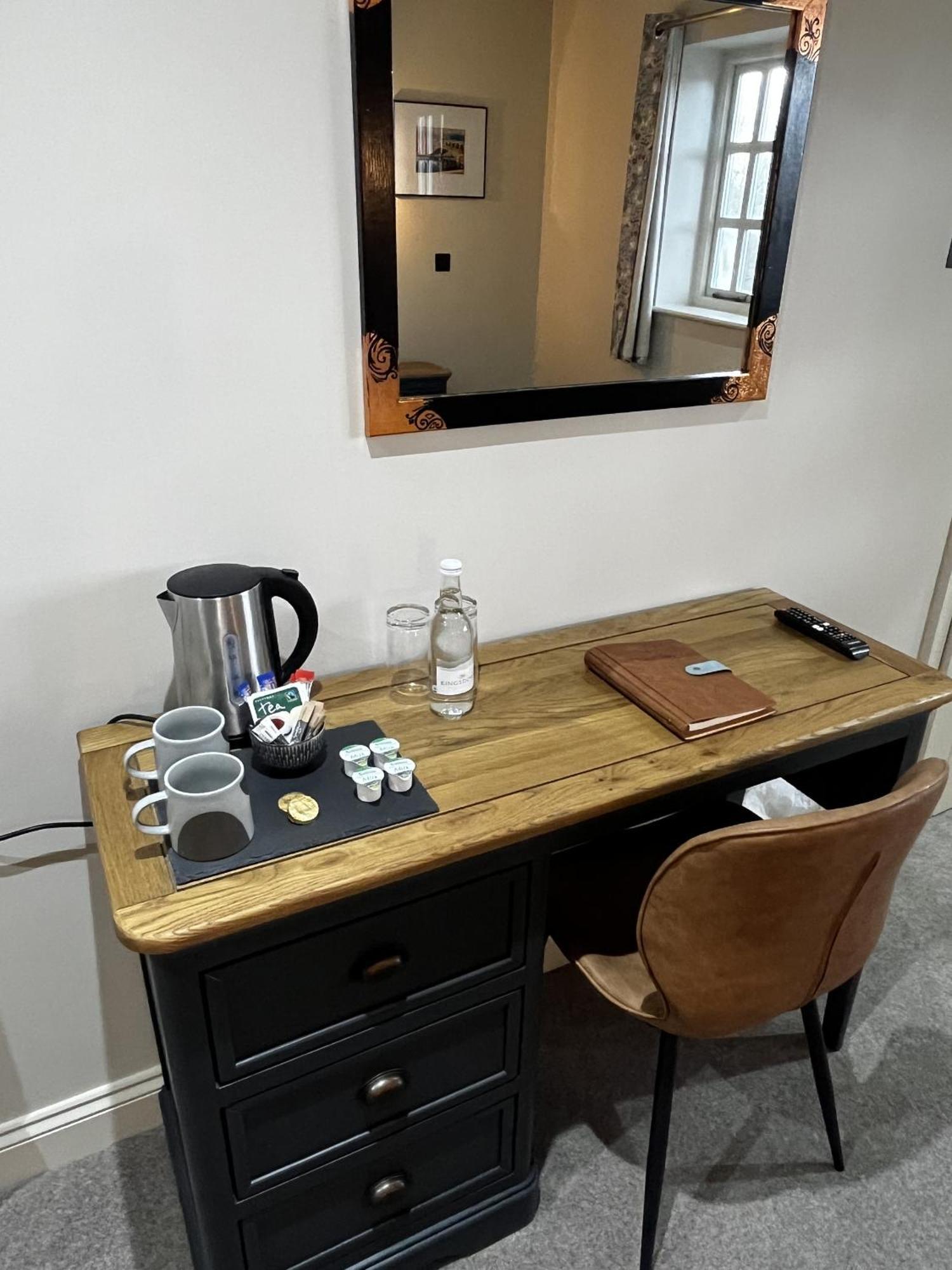 The Talbot Inn Eynsham Номер фото